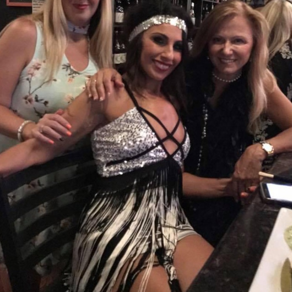 Flapper Costume - Picture 8 of 8